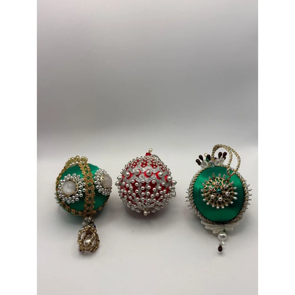 Vintage Handmade Push Pin Beaded‎ Satin Christmas Ornaments Red Green Set of 3